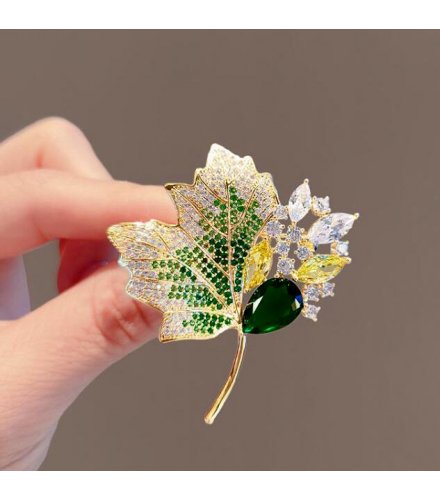 XSB221 - Hollow Green Leaves Saree Brooch